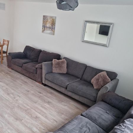 3 Bedroom House-Ellesmere Port Esterno foto