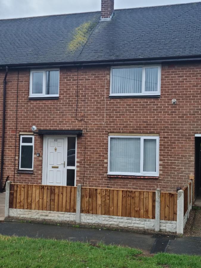 3 Bedroom House-Ellesmere Port Esterno foto